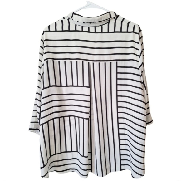 Rose + Olive 1X Striped Blouse Black White Button Front Plus Size Tunic - Picture 3 of 3